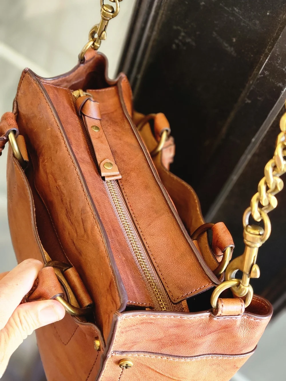 Frye Classic Brown Leather Tote Bag with Chain Strap